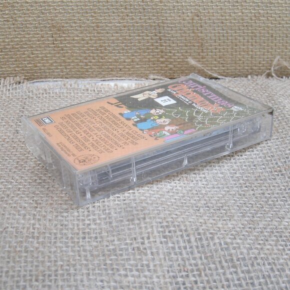Christmas With the Chipmunks Cassette Tape - Picture 12 of 12